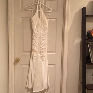 Elegant Backless Cream Dress